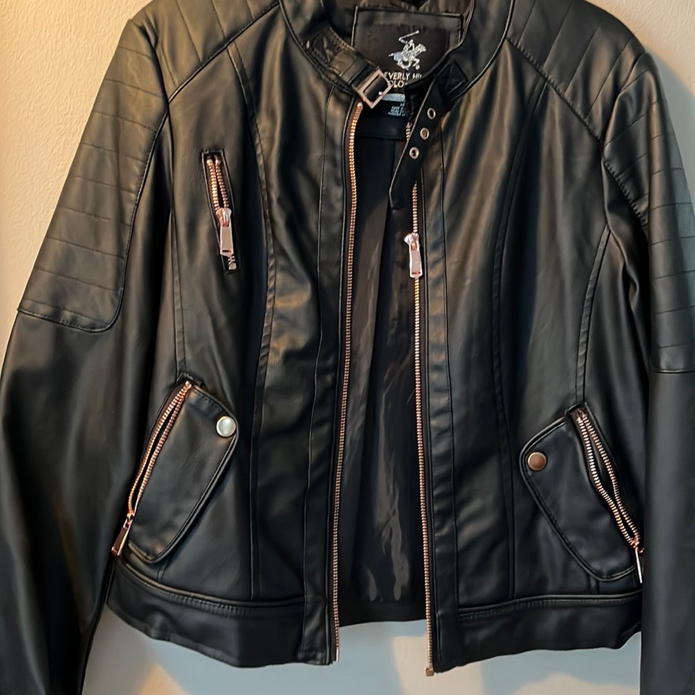 Biker style leather jacket NWOT size medium